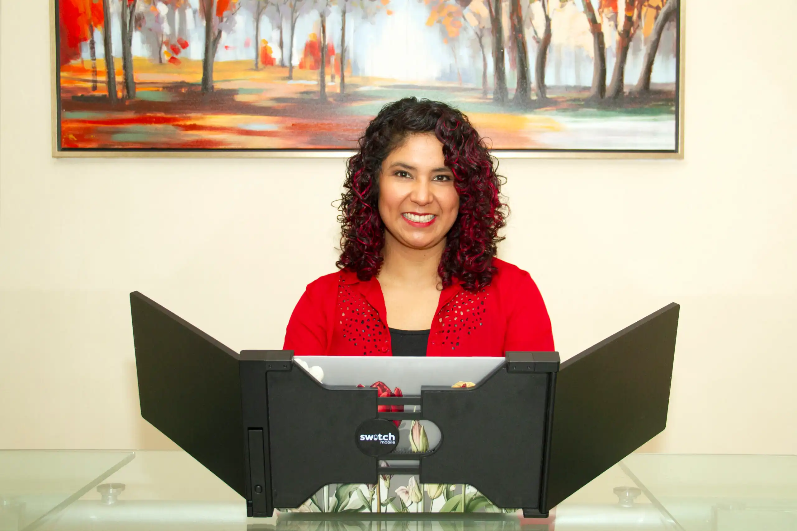 Ximena Adonis en cápsulas audiovisuales de gestión emocional